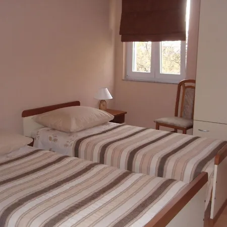 Zana Apartament Sali